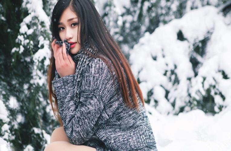 现代社会中的美脚解读